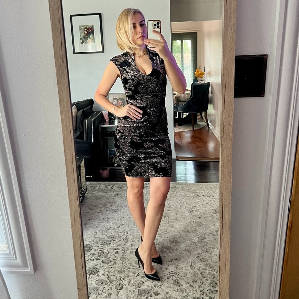 AKIRA Black and Silver V-Neck Sheath Dress